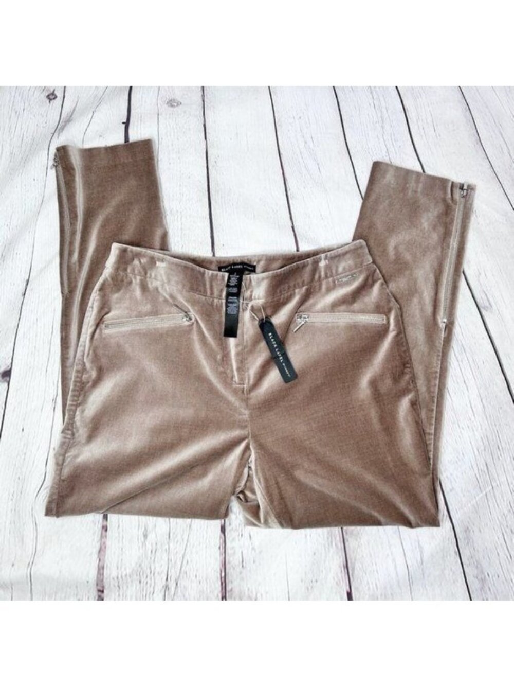 NWT CHICO'S BLACK LABEL TAN ULTRASUEDE PANTS W/ ZIPPER ACCENTS - M/8 (CHICO'S 1)